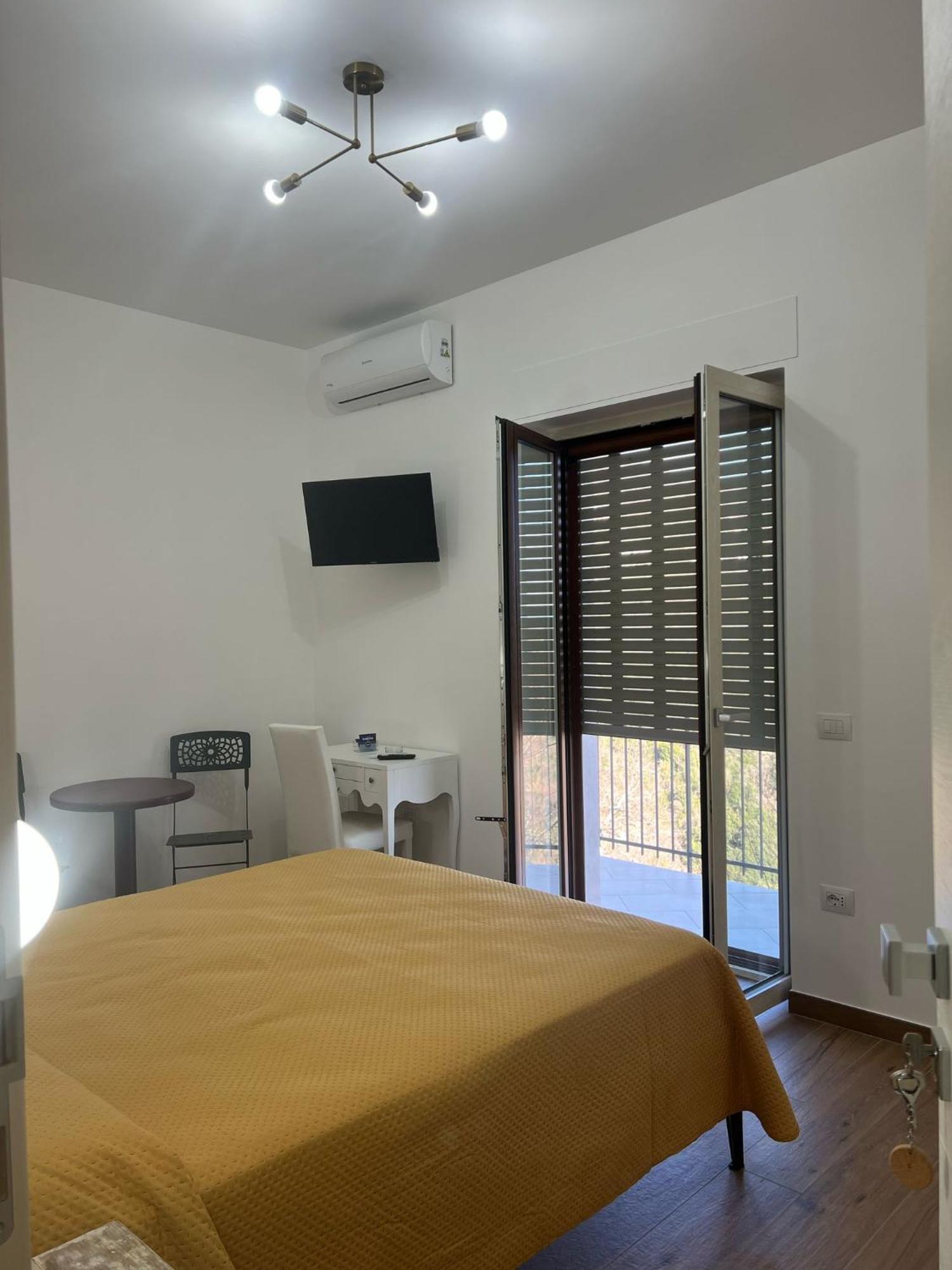 Dente Di Leone Hotel San Mauro Cilento Buitenkant foto