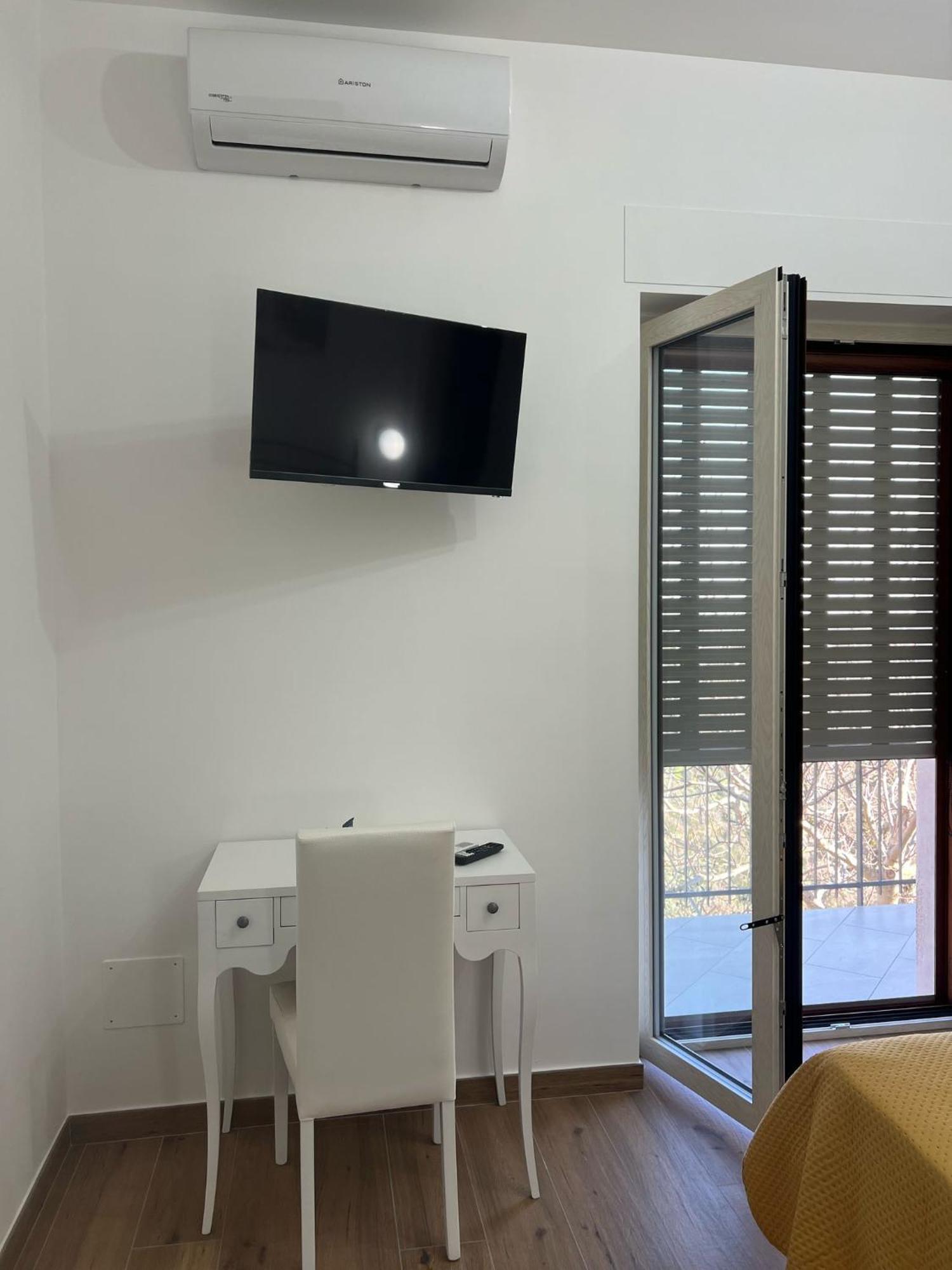 Dente Di Leone Hotel San Mauro Cilento Buitenkant foto